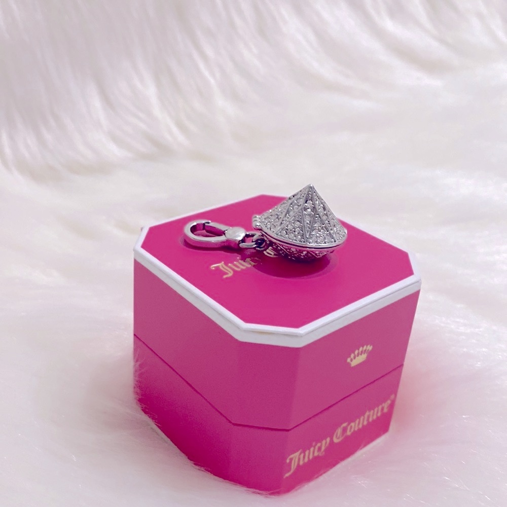 🩷PRICE IS FIRM🩷Juicy Couture Large Diamond Charm NWT - Picture 9 of 16